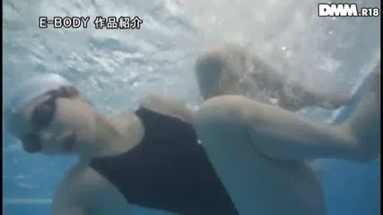 水泳競技歴17年 インターハイ出場 鍛え上げられムチムチに張った下半身！現役女子大生スイマーAVデビュー！ 安達かすみ