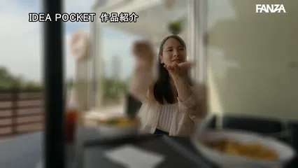 恋人のような密着シーン