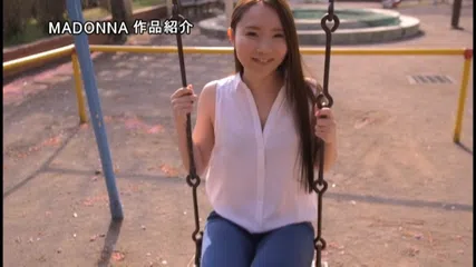 黄金の美乳妻 AVデビュー！！ 形、サイズ、色、感度、全ての比率がパーフェクト！！ 元グラビア出身 西尾友梨子27歳 1 完全着エロビデオ 2 美乳初公開3本番！！ 初脱ぎと本番解禁をより一層楽しめる究極デビュー作！！