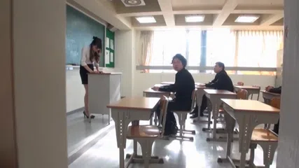 中出し学級崩壊 新任教師である僕の妻がDQN生徒たちの肉便器にされました 天野美優