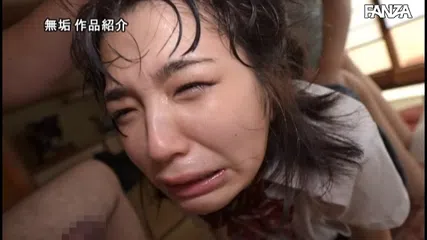 温泉輪●旅行 醜悪おやじ達の汗だく絶倫ピストンで犯●れ続け絶頂を植え付けられた町内会の娘 倉本すみれ