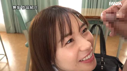大好きな大量精子をお口にグチュグチュ溜め込み味わいごっくんシェイク！ ぶっかけ顔射にドロドロ笑顔でパコりまくるザーメン中毒優等生 北山憂